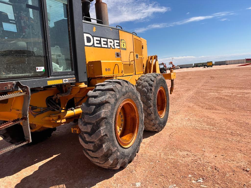 2007 John Deere 772D Motor Grader