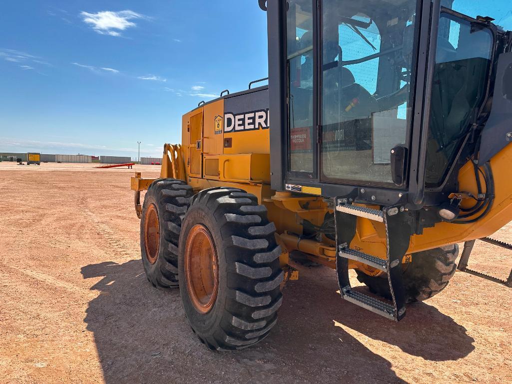 2007 John Deere 772D Motor Grader