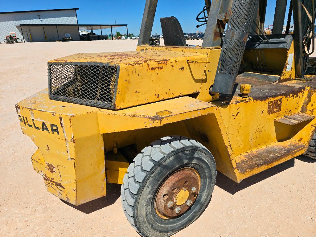 Caterpillar Forklift