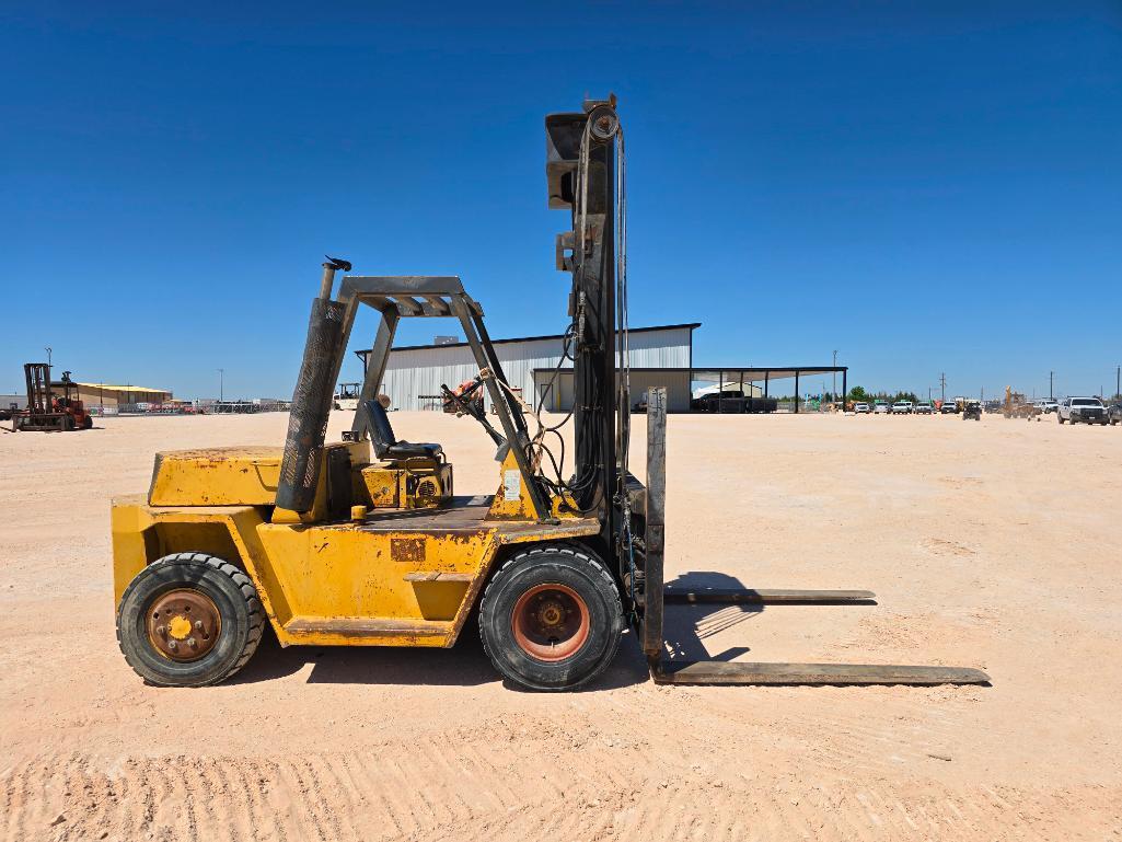 Caterpillar Forklift