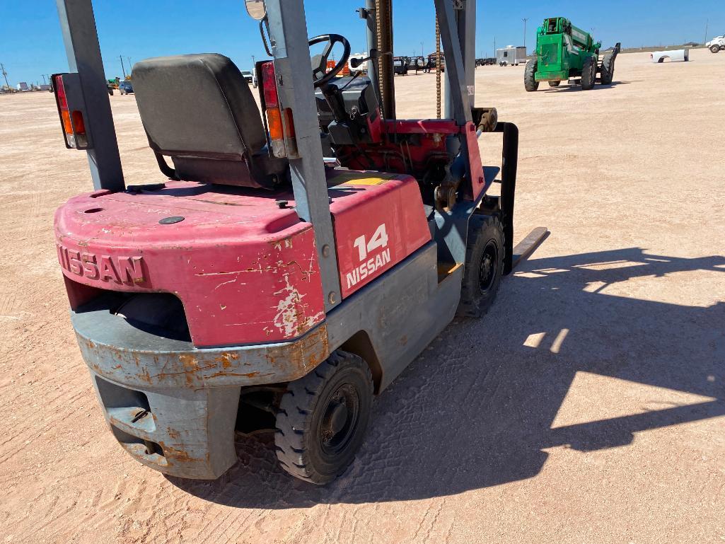 Nissan 14 Forklift