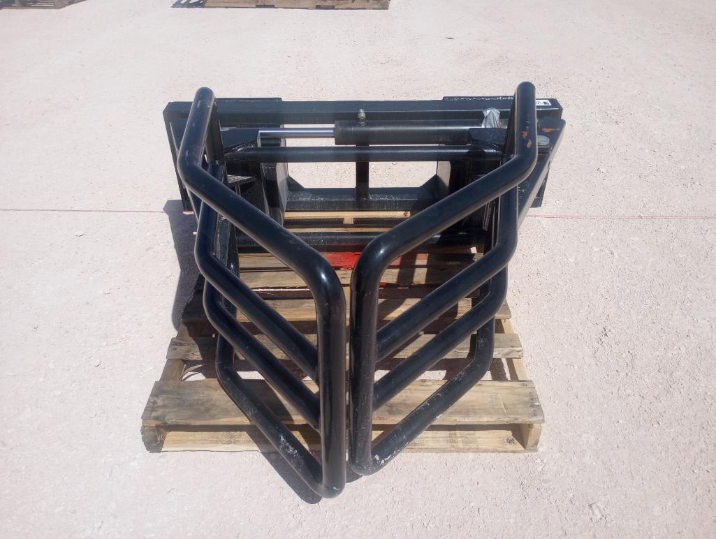 Unused Distributions S-RBG170 Hydraulic Bale Grapple (Skid Steer Attachment)