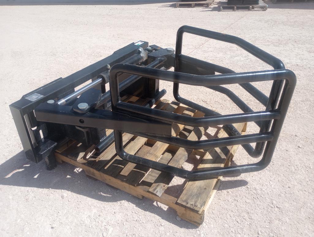 Unused Distributions S-RBG170 Hydraulic Bale Grapple (Skid Steer Attachment)