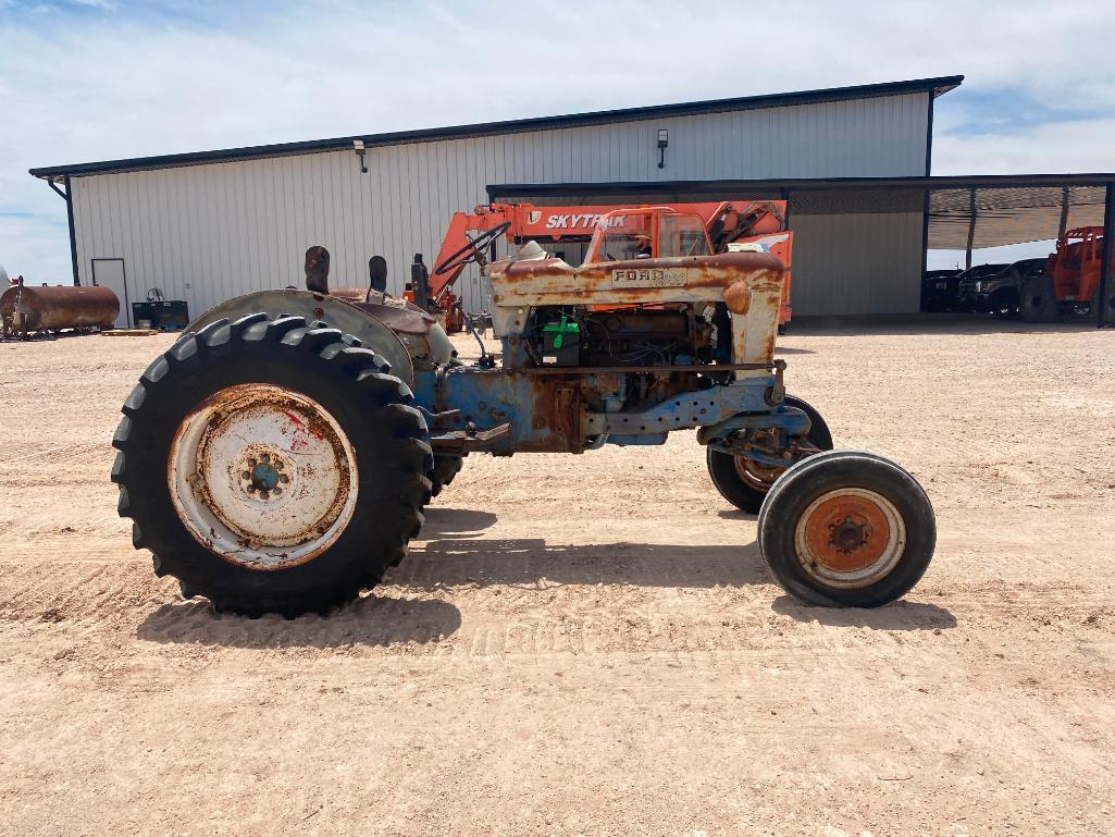 Ford 4000 Tractor