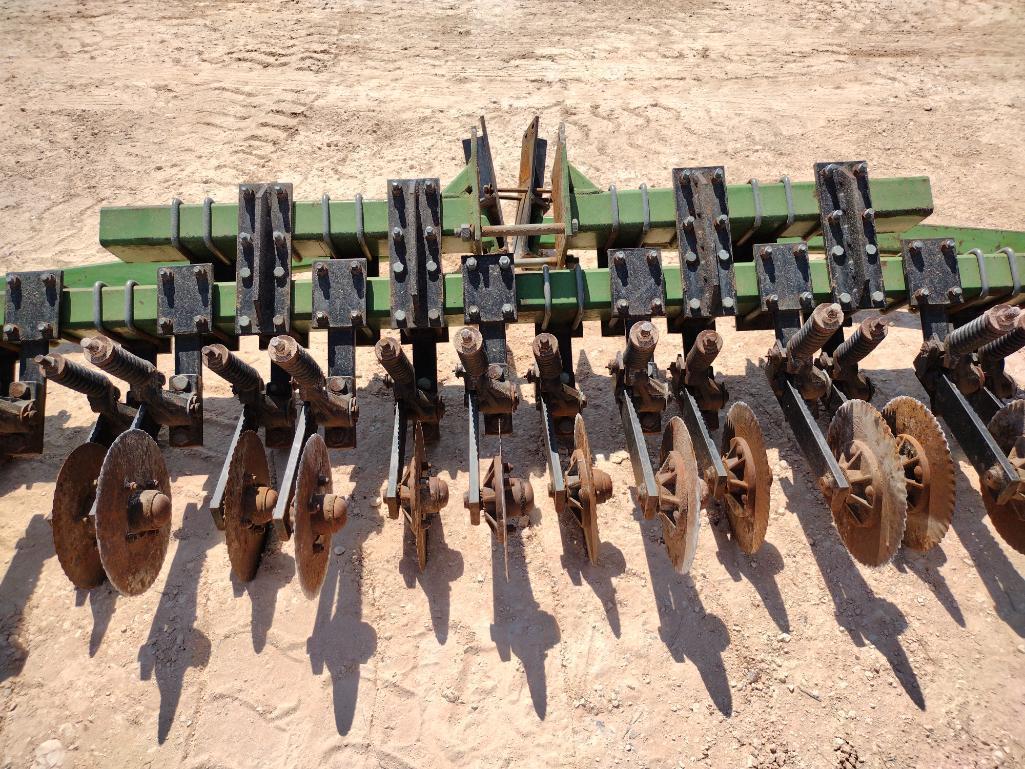 20Ft Great Plains Solid Stand