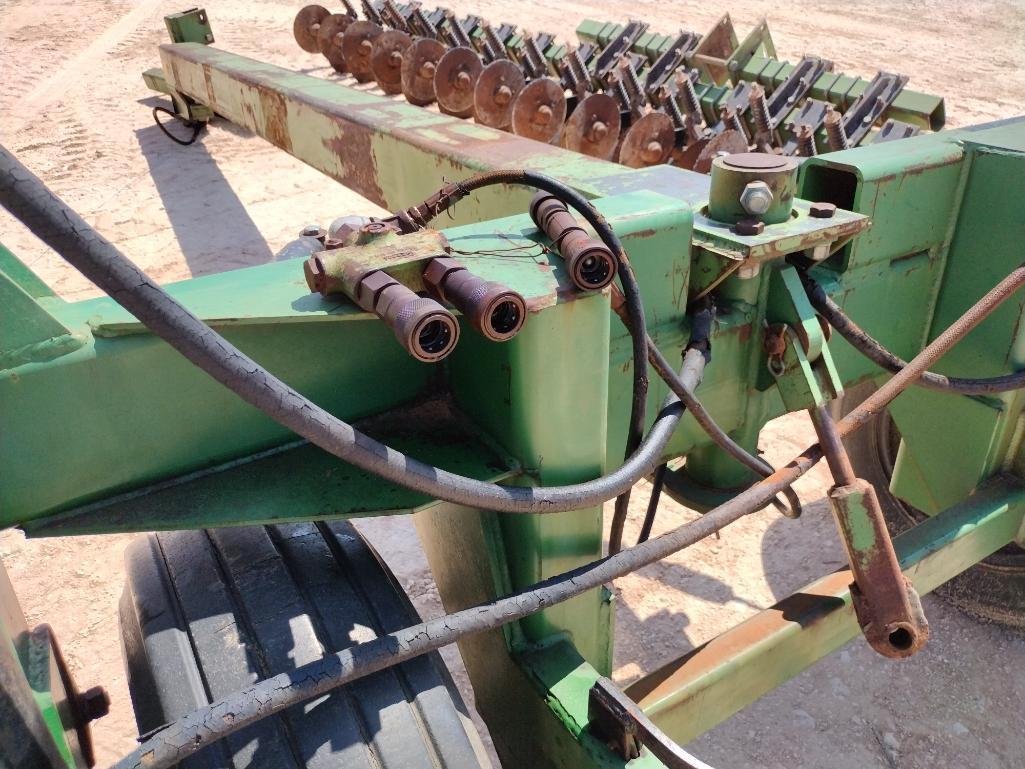 20Ft Great Plains Solid Stand