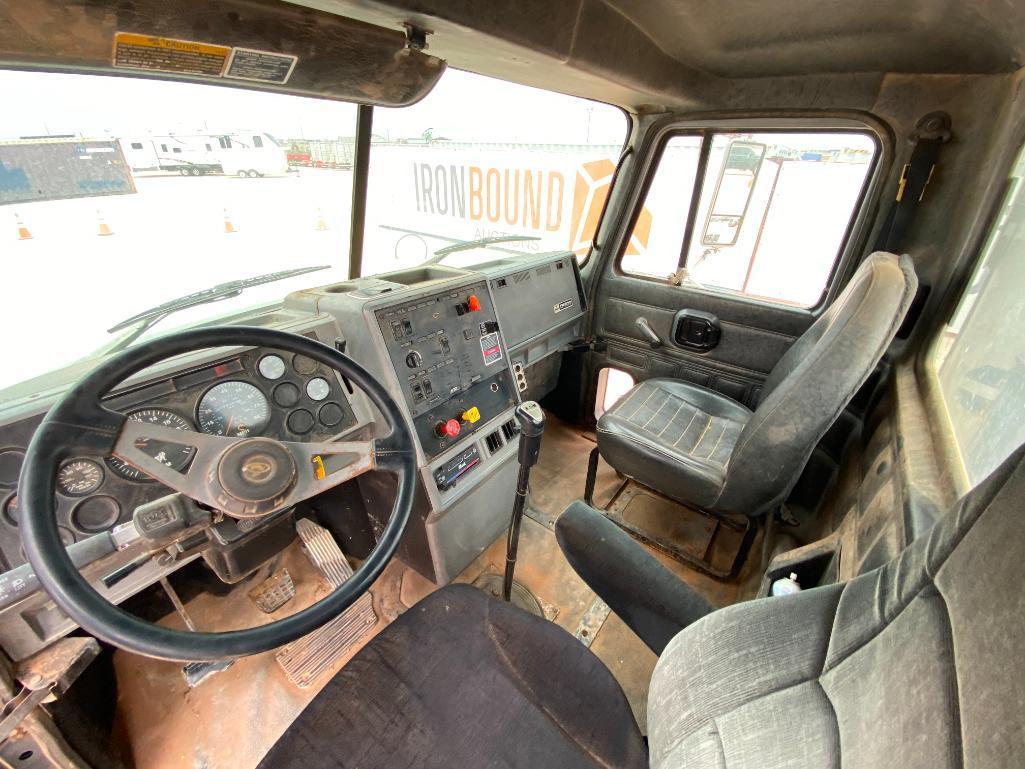1999 Mack CH613 Truck Tractor