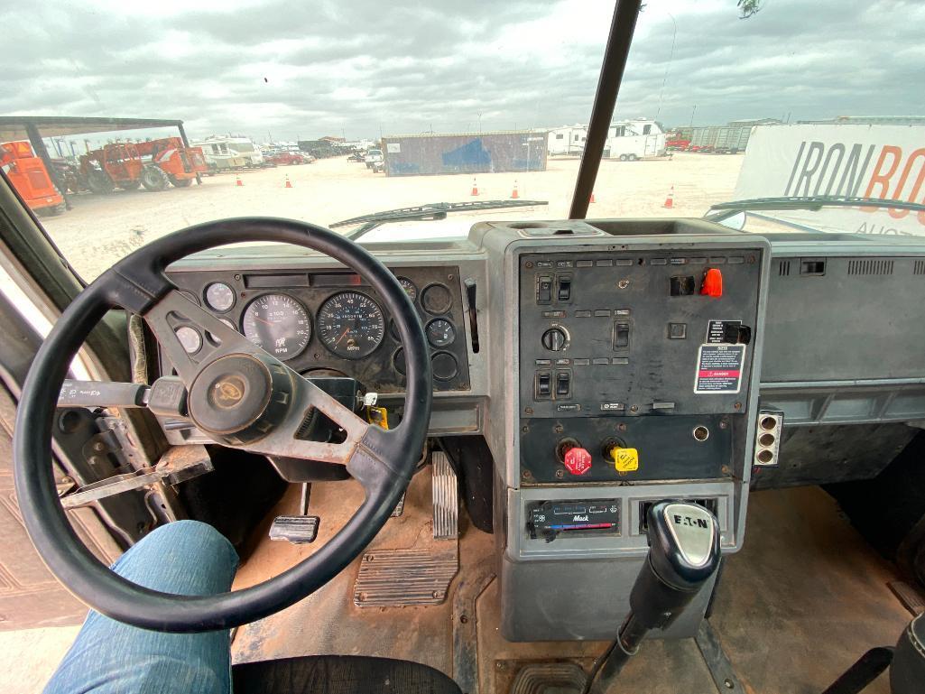 1999 Mack CH613 Truck Tractor