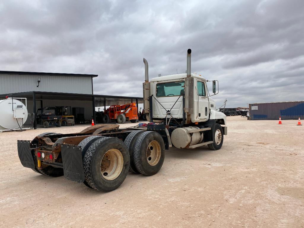 1999 Mack CH613 Truck Tractor