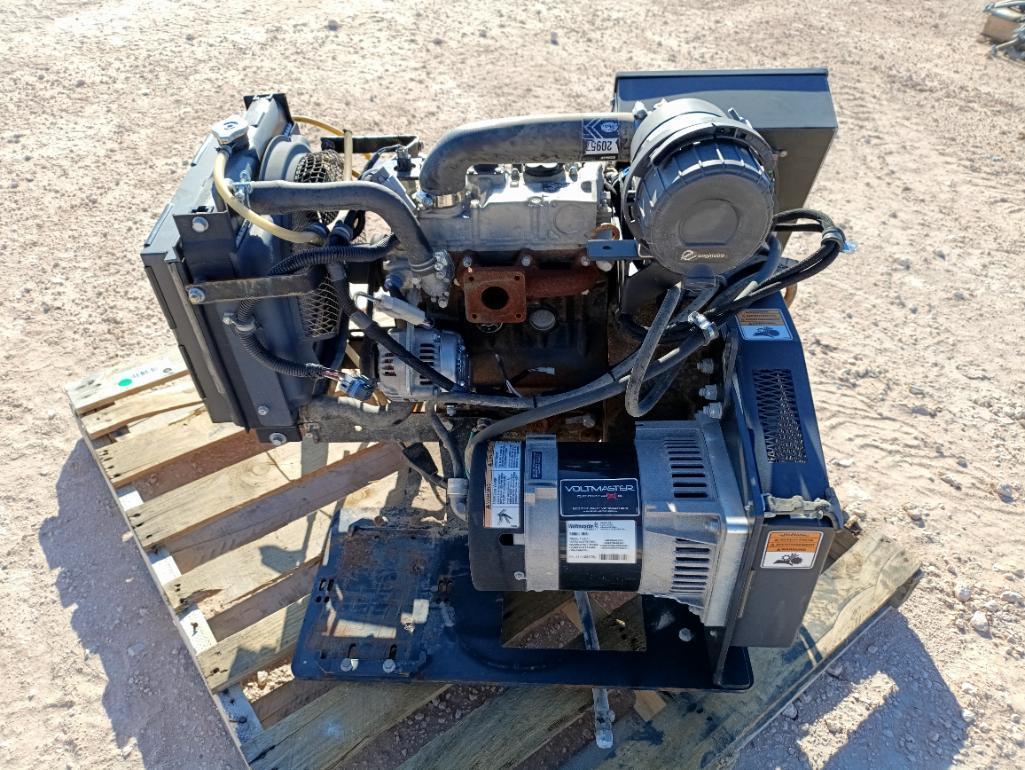 3 Cyl Perkins Diesel Engine w/Generator