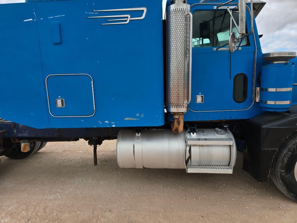 1992 Peterbilt 377 Truck Tractor