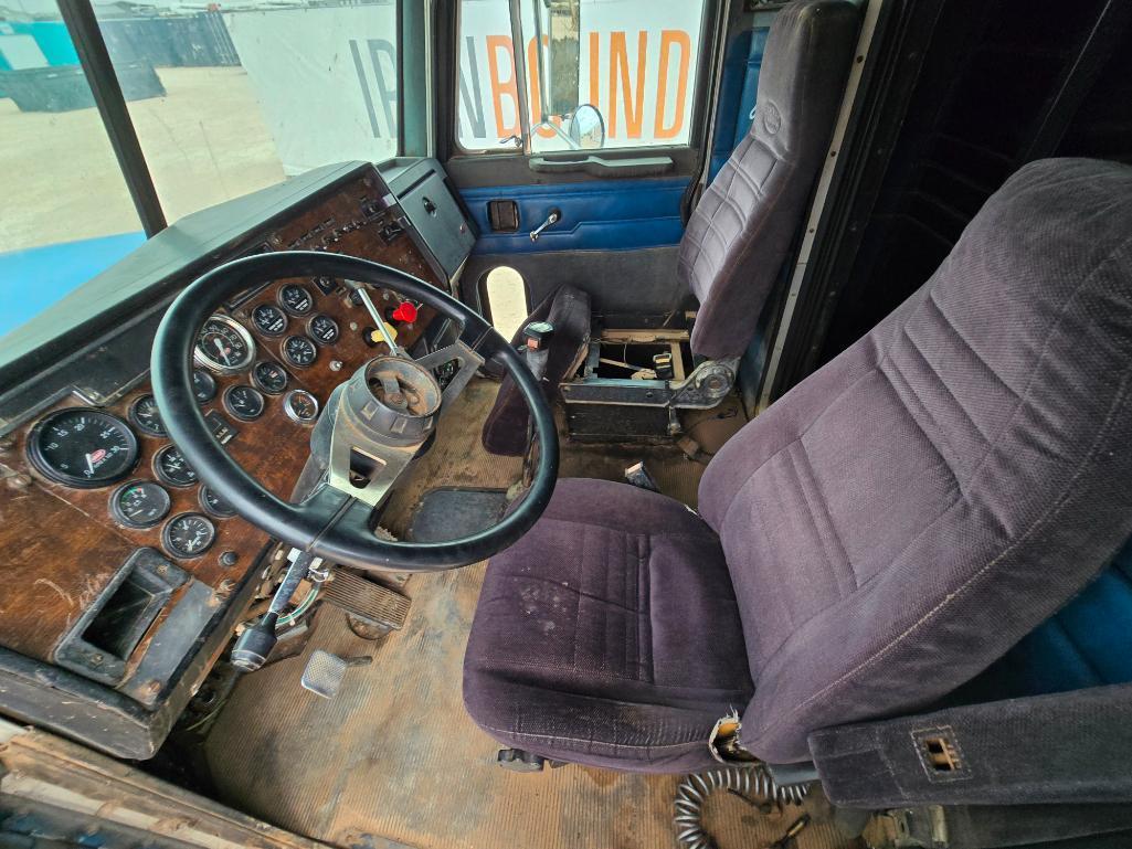 1992 Peterbilt 377 Truck Tractor