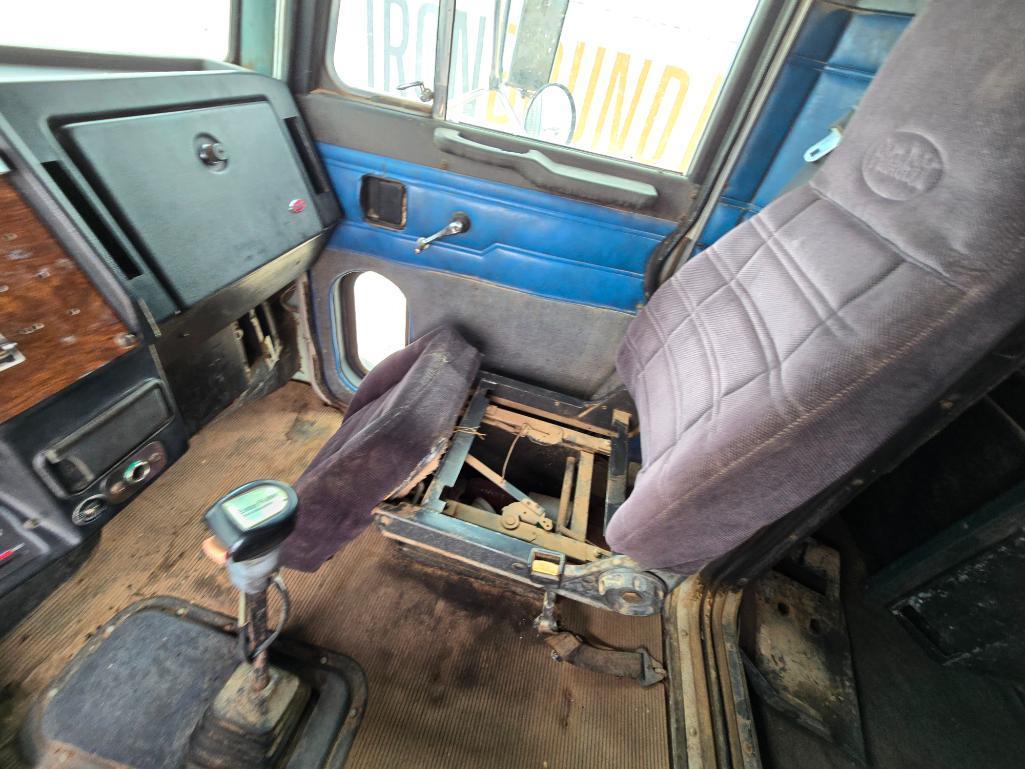1992 Peterbilt 377 Truck Tractor