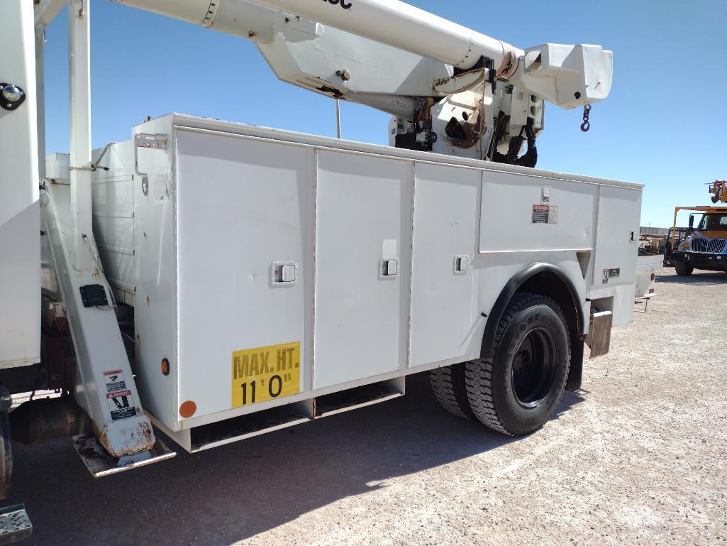 2008 International DuraStar 4300 Bucket Truck