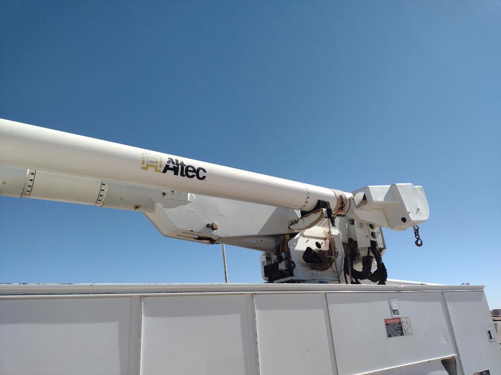 2008 International DuraStar 4300 Bucket Truck
