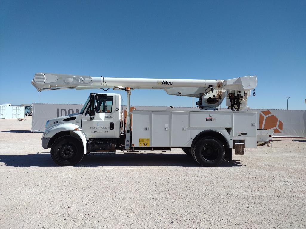 2008 International DuraStar 4300 Bucket Truck