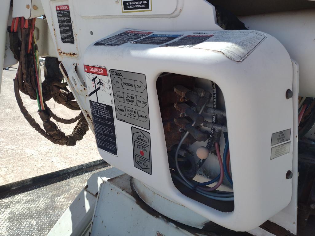 2008 International DuraStar 4300 Bucket Truck