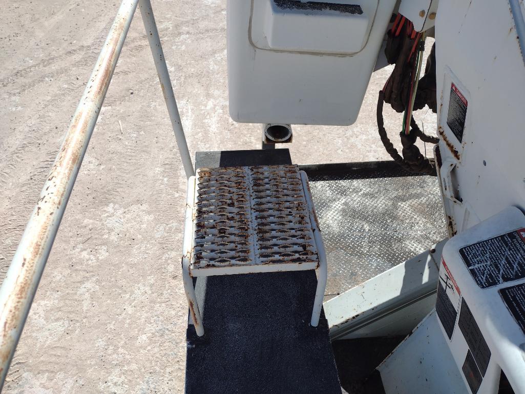 2008 International DuraStar 4300 Bucket Truck