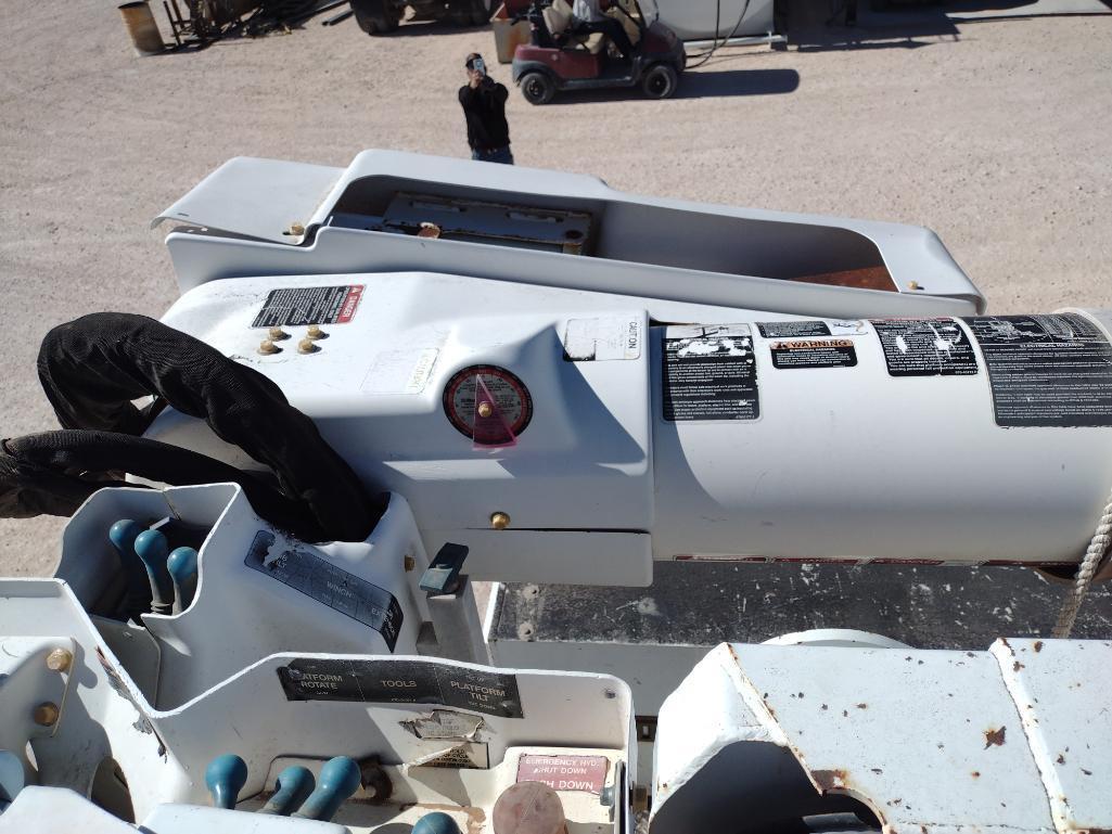 2008 International DuraStar 4300 Bucket Truck