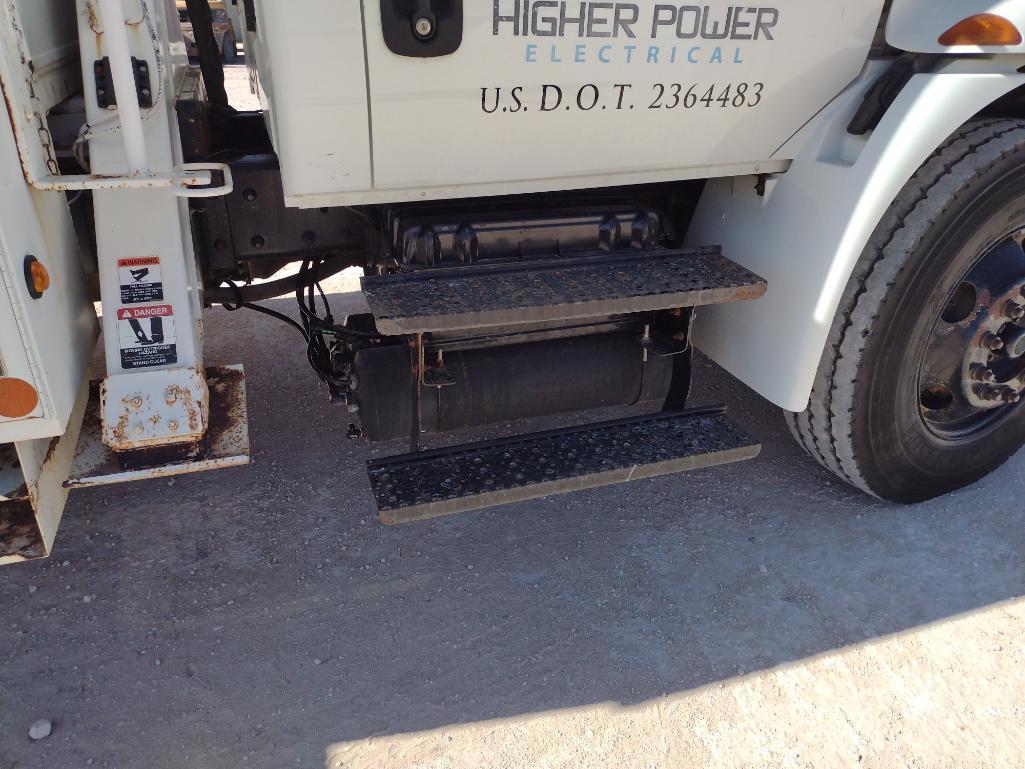 2008 International DuraStar 4300 Bucket Truck