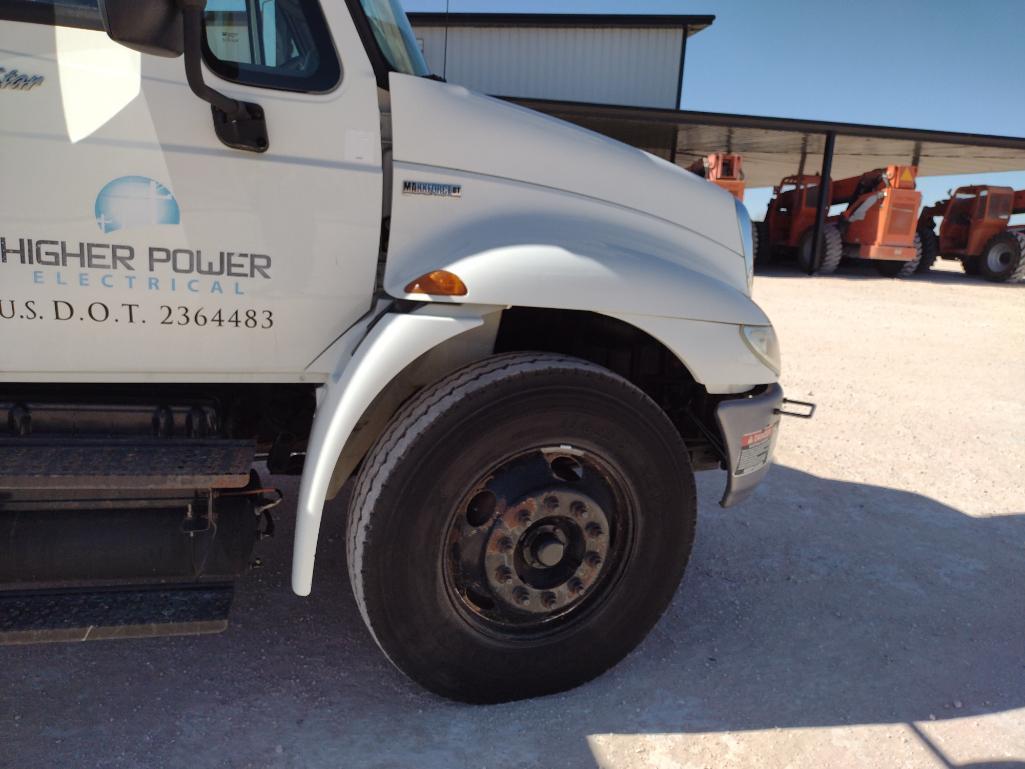 2008 International DuraStar 4300 Bucket Truck