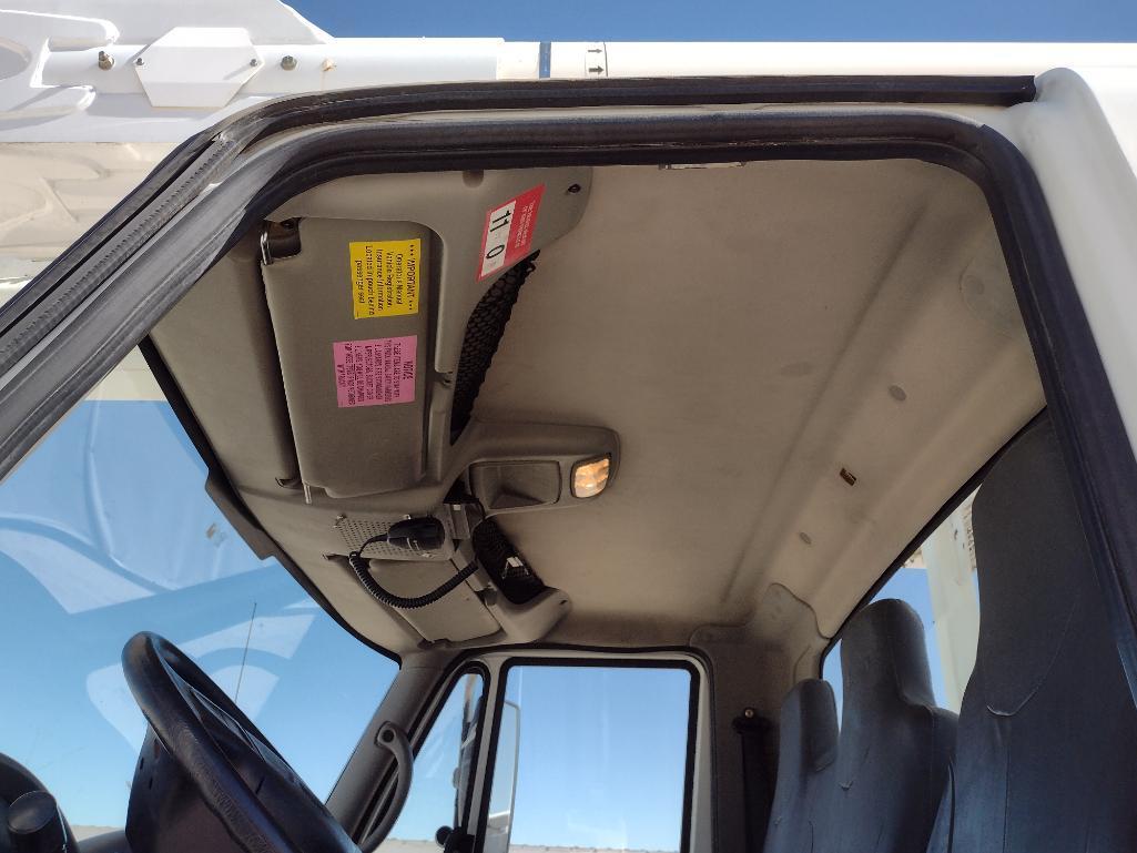 2008 International DuraStar 4300 Bucket Truck