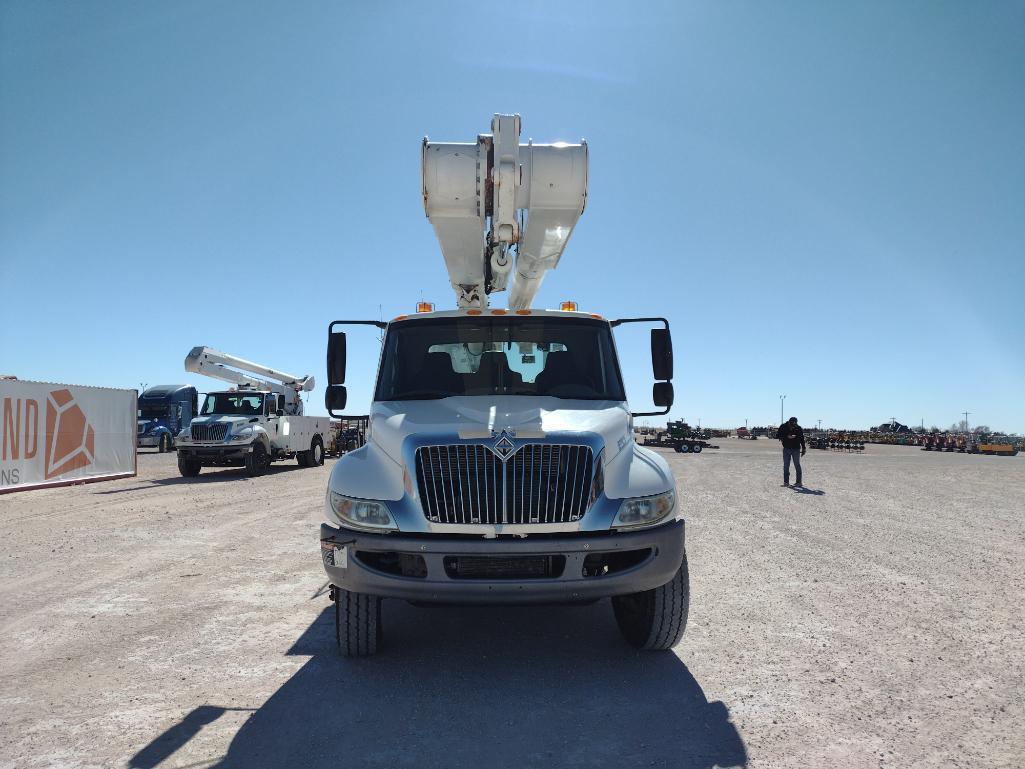2008 International DuraStar 4300 Bucket Truck
