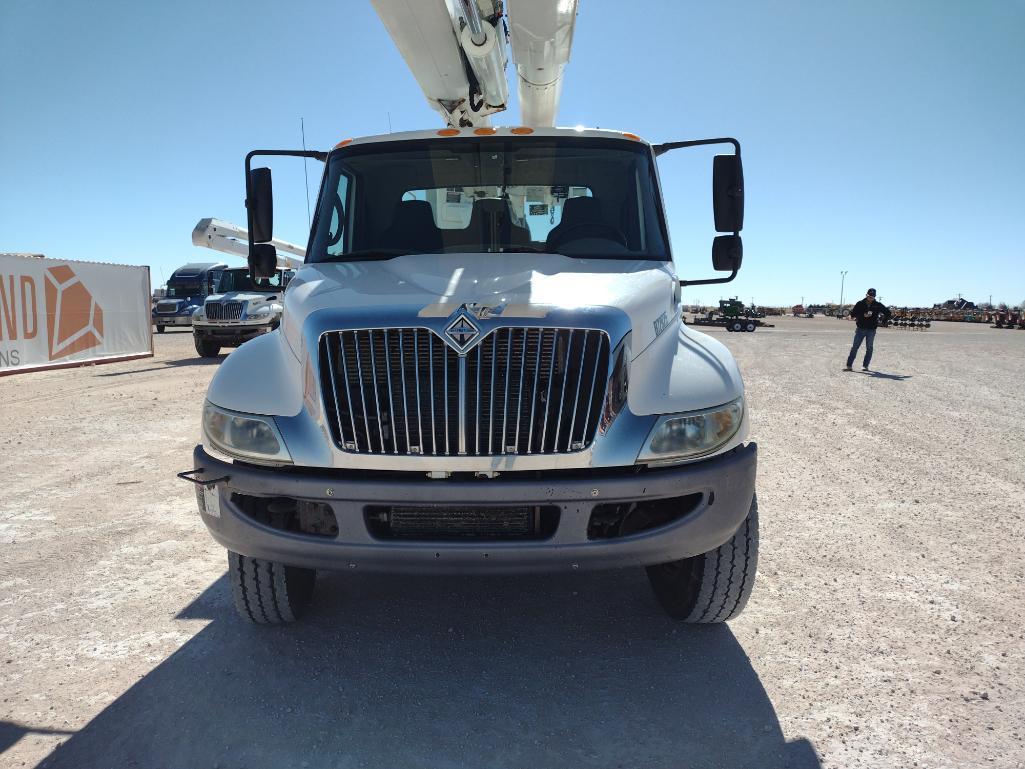 2008 International DuraStar 4300 Bucket Truck