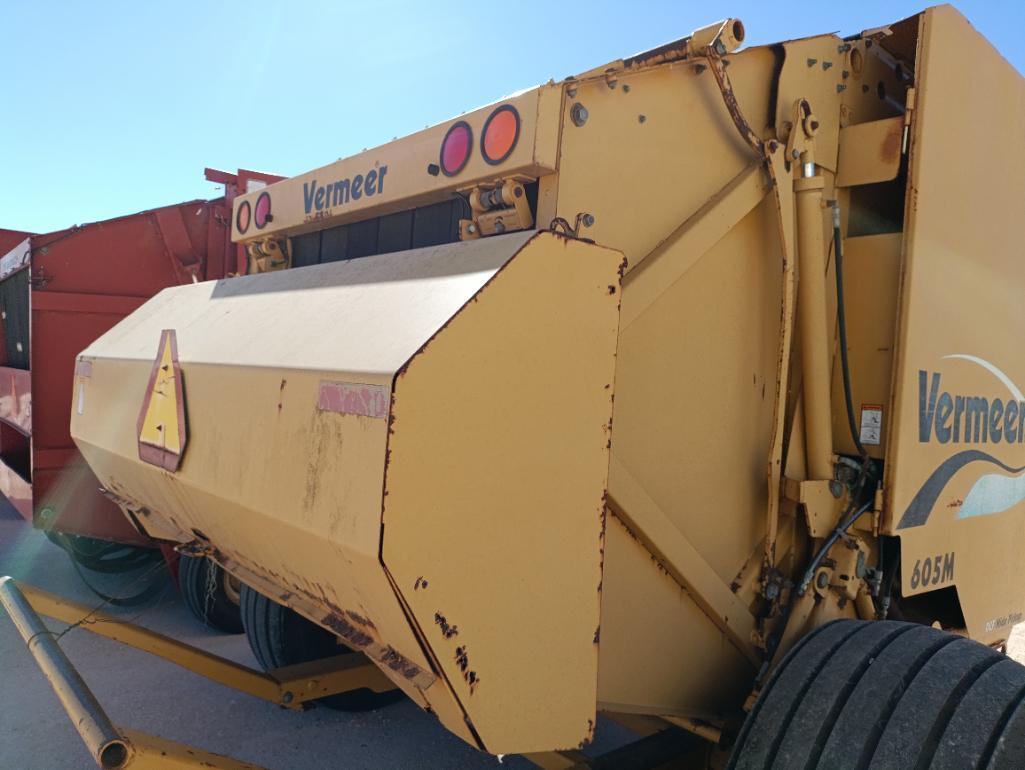 Vermeer 605M Round Bale Baler
