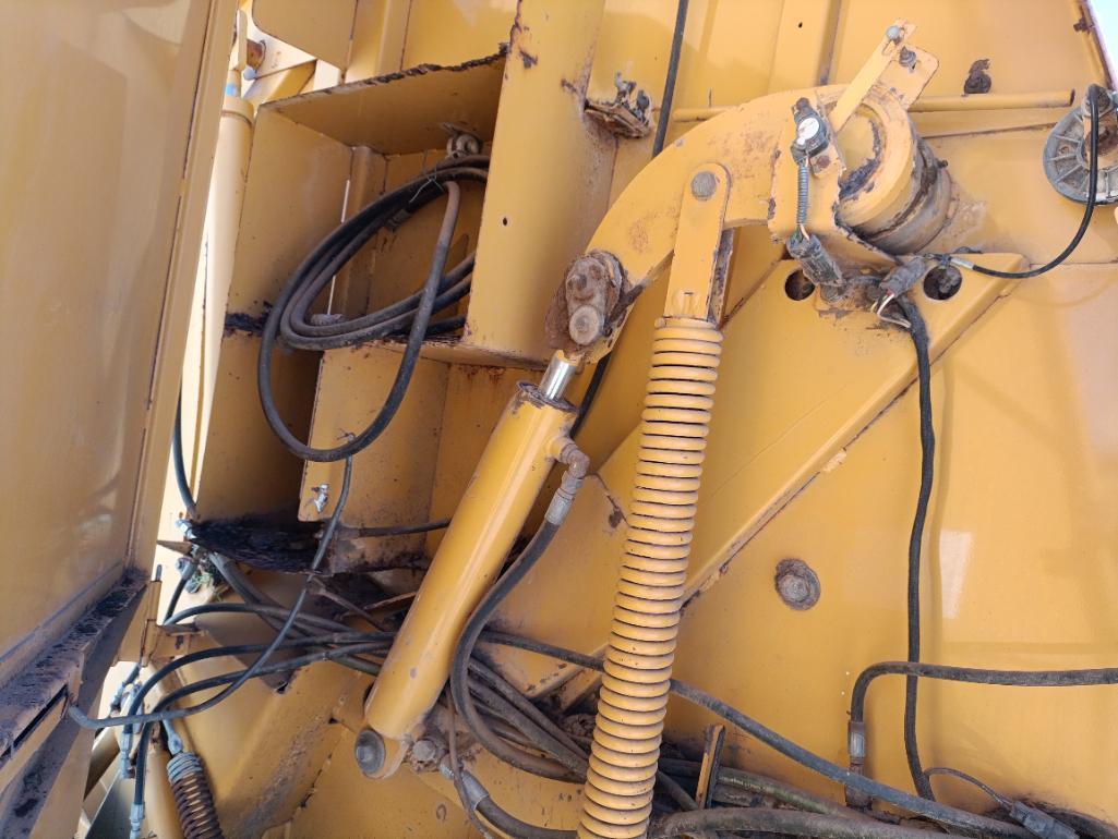 Vermeer 605M Round Bale Baler