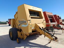 Vermeer 605M Round Bale Baler