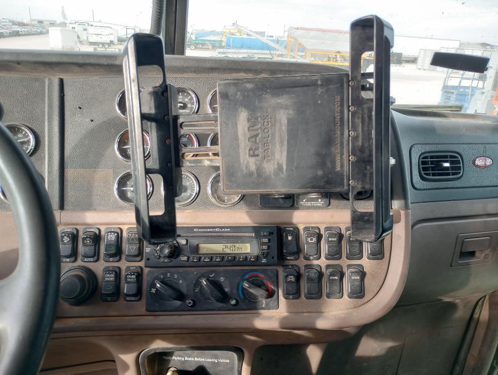 2012 Peterbilt 367 Module Truck