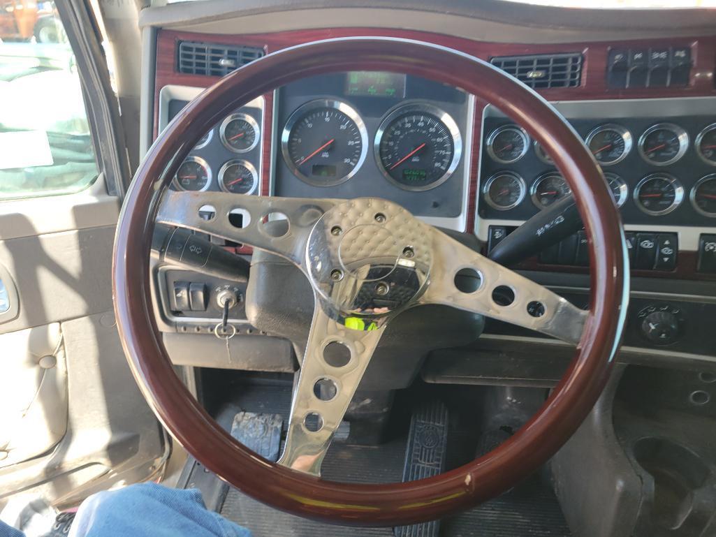 2009 Kenworth T800 Truck Tractor