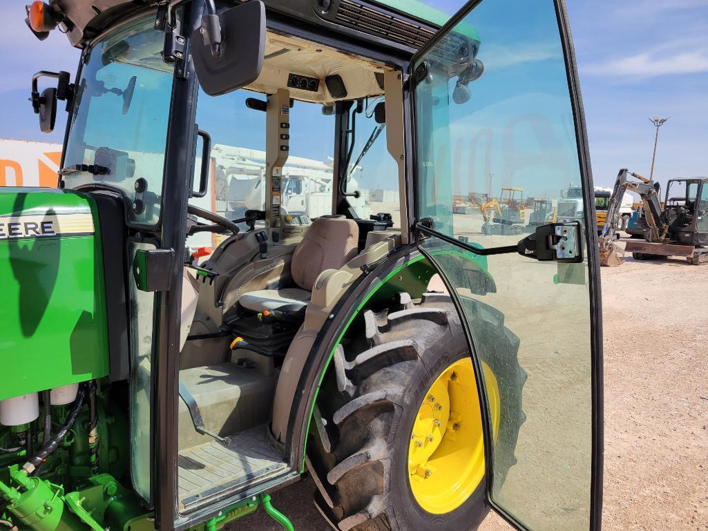 John Deere 5075 GV Tractor