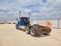 2005 Peterbilt 379 Winch Truck
