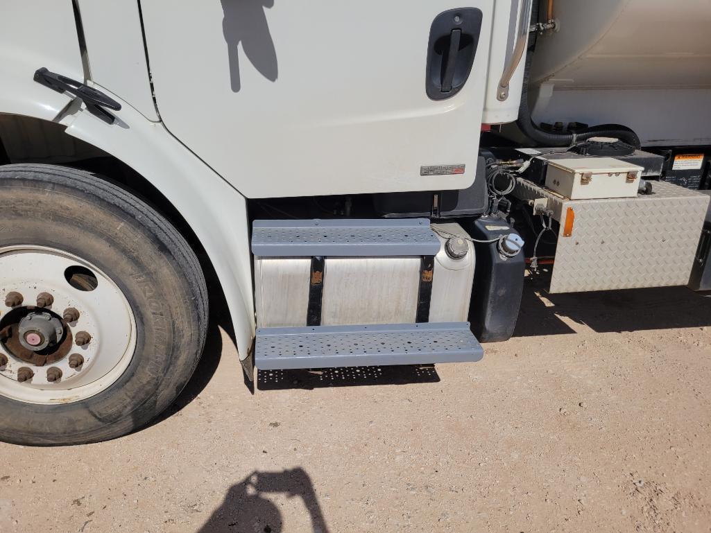 2011 Freightliner Business Class M2 Service Truck