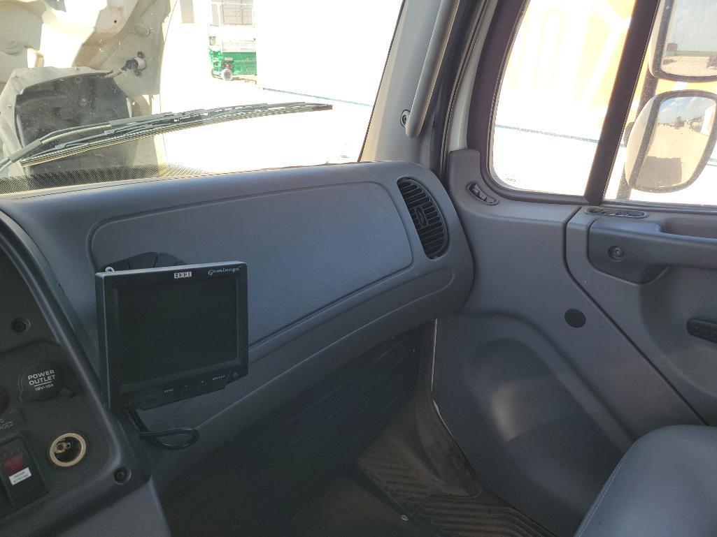 2011 Freightliner Business Class M2 Service Truck