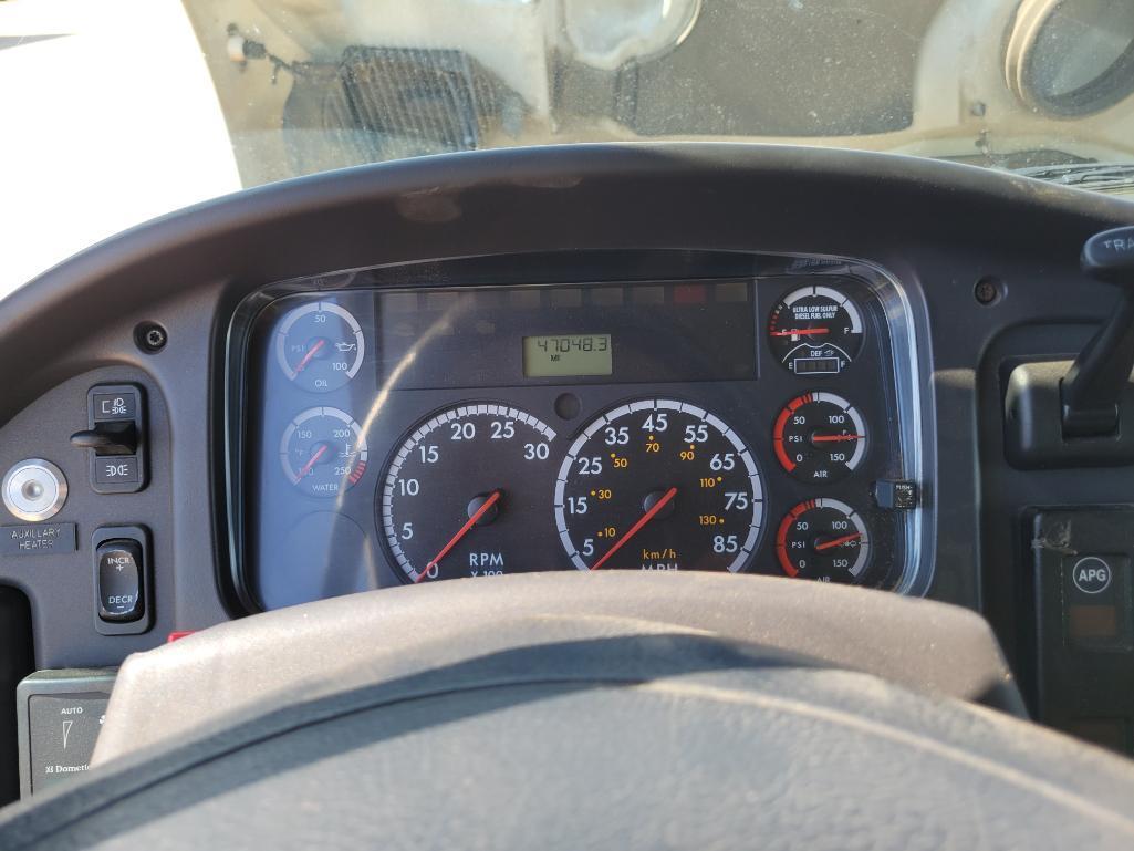 2011 Freightliner Business Class M2 Service Truck
