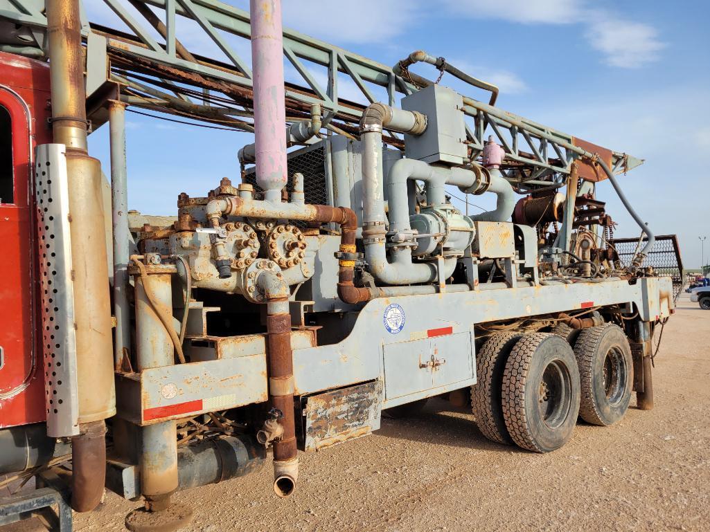 Peterbilt 359-S Drilling Rig Truck