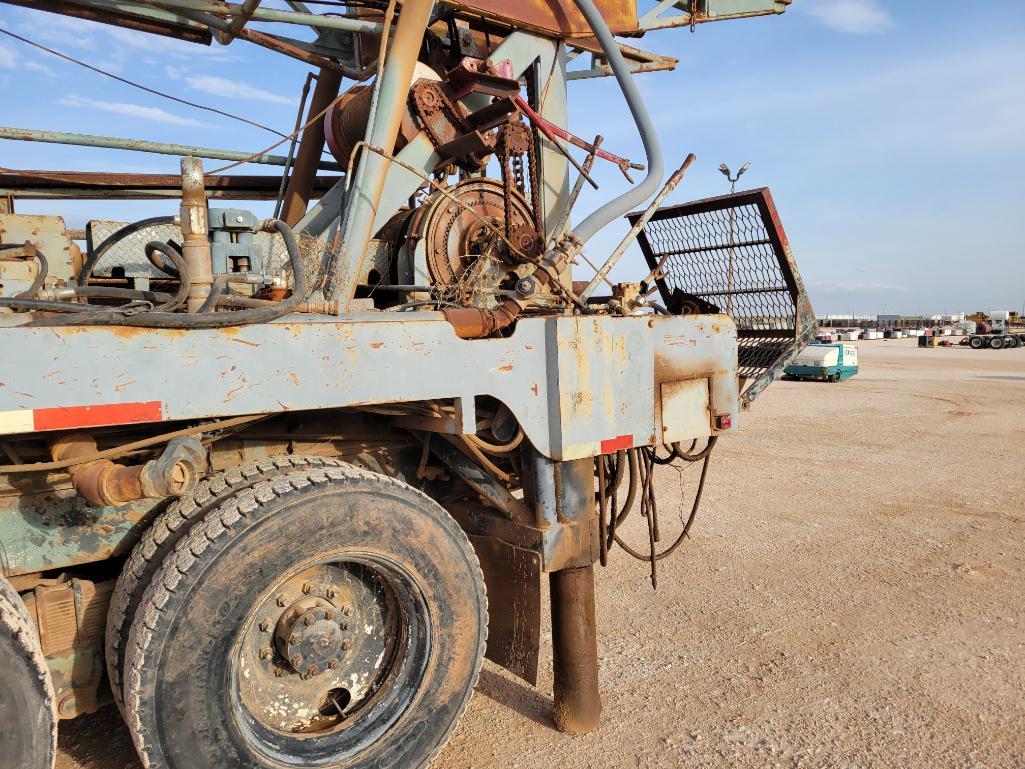 Peterbilt 359-S Drilling Rig Truck