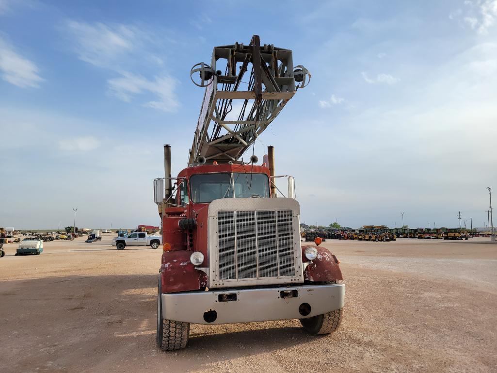 Peterbilt 359-S Drilling Rig Truck