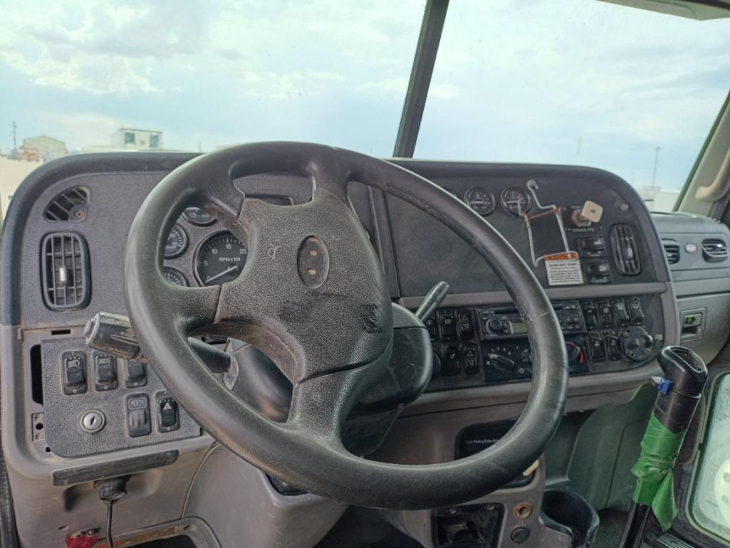 2012 Peterbilt 365 Truck Tractor