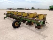 John Deere 7100 8 Row Planter