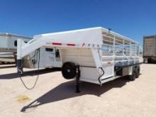 Apex Gooseneck Livestock Trailer
