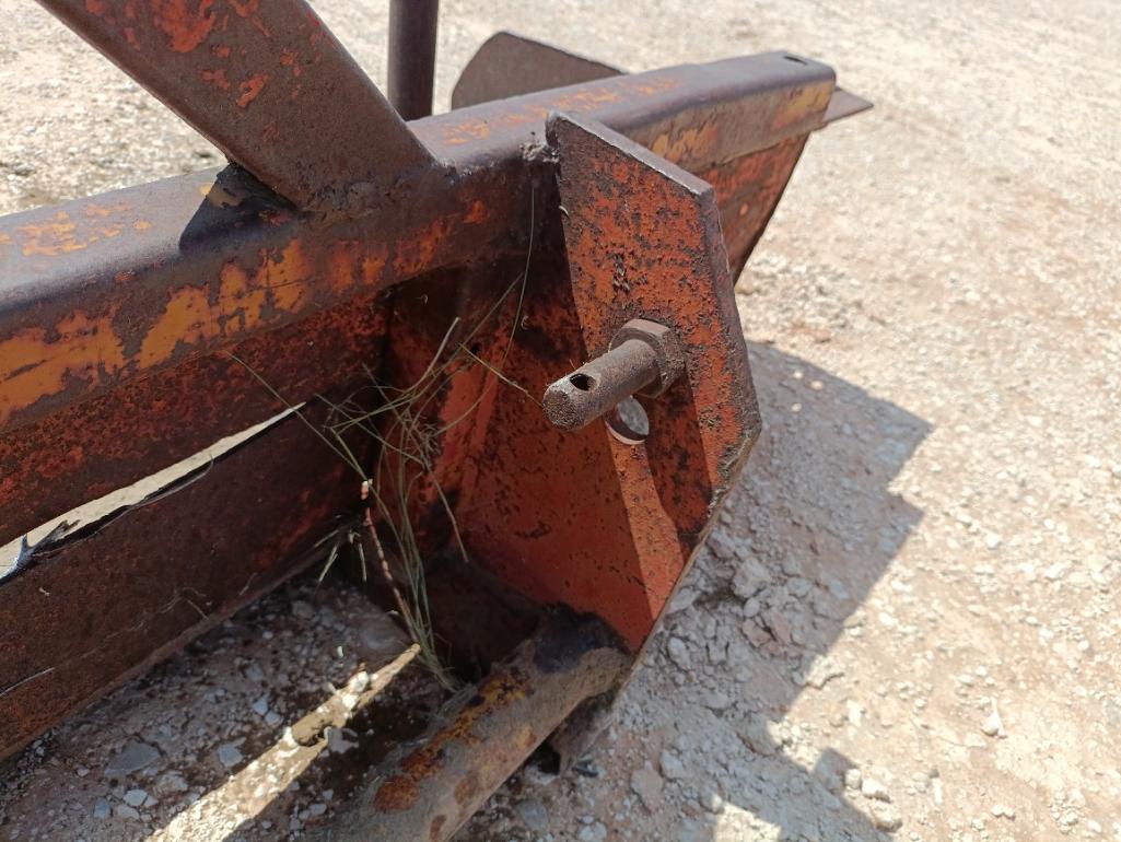 Quick Hitch, 3 Point Hitch Barbed Wire Spools Holder