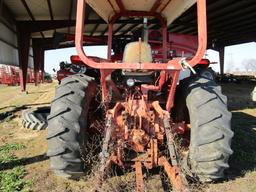 IH 1066 Tractor