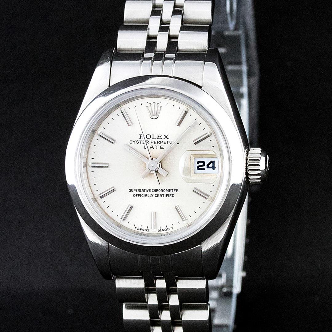 Rolex Ladies Stainless Steel Silver Index Datejust Wristwatch