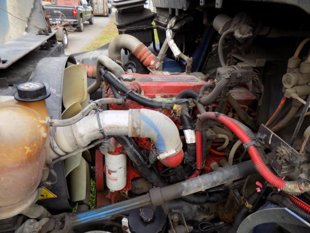 2015 IH 4300 Cab and Chassis Cummins ISB Enging, 6 Speed Man Trans, Air Bra