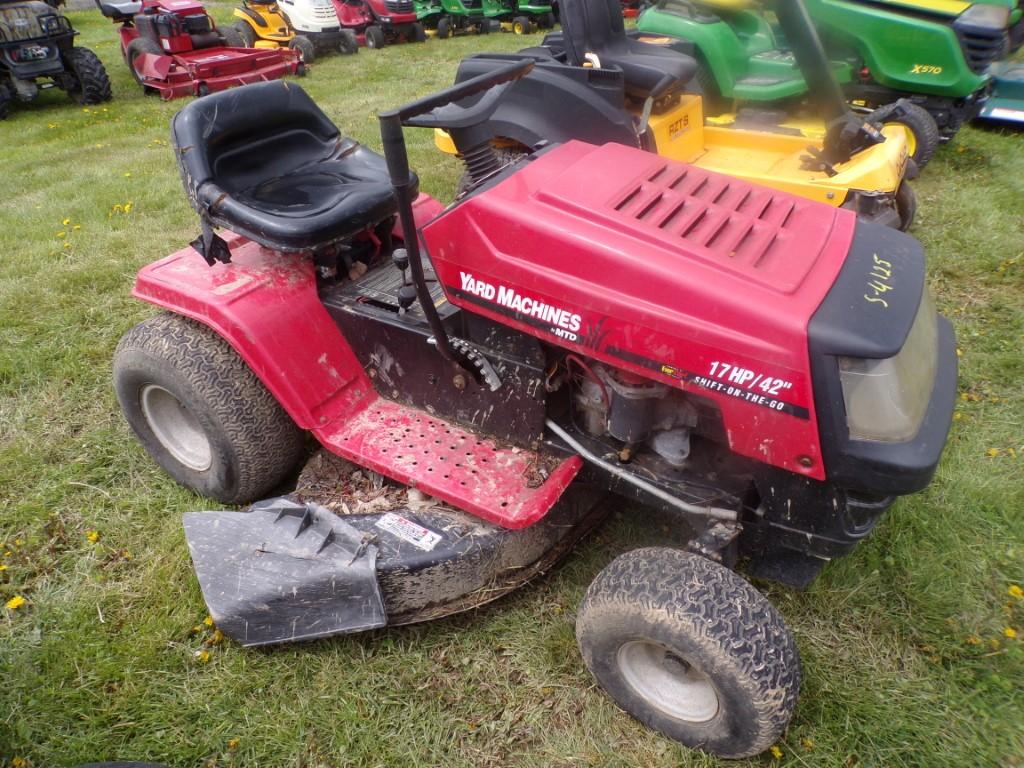 Yard Machine 17HP 42'' Deck- Runs (#4125)