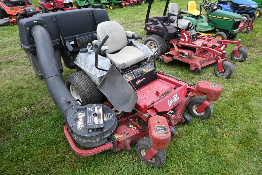 Exmark Lazer Z Zero Turn Mower with Bagger, Weights, 60 inch Deck, Kawasaki